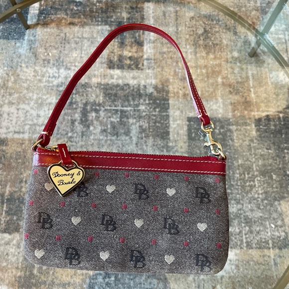 Dooney & Bourke Handbags - DOONEY&BOURKE mini pouch